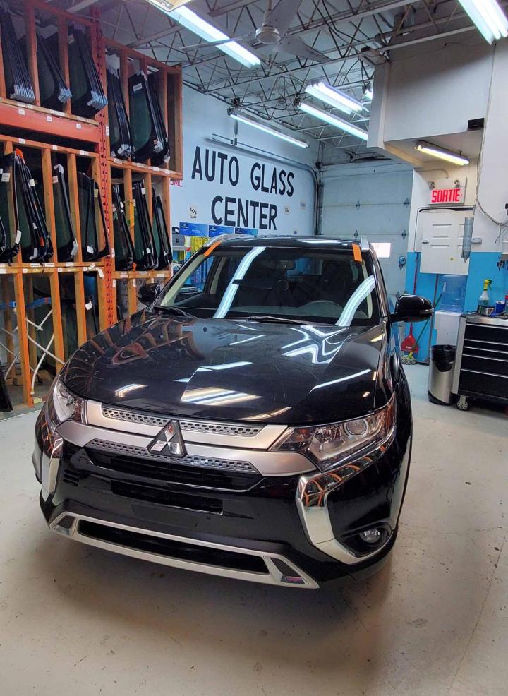 Auto glass repair Montreal